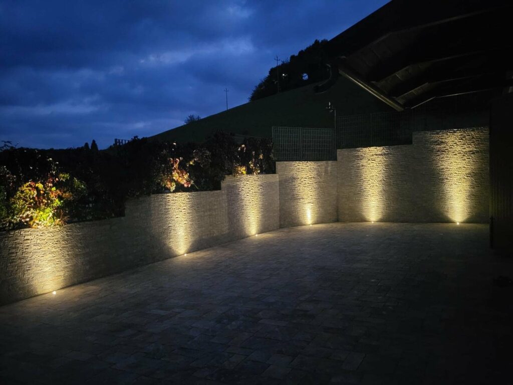 impianto-luci-led-giardino-verona Impianto luci LED civile giardino Bosco Chiesanuova, Verona e provincia