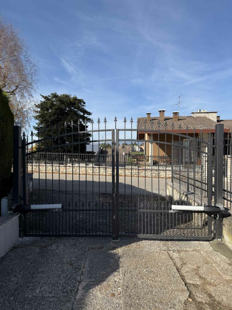 automazione-cancello-verona Installazione automazione cancello a due ante con motoriduttori – provincia di Verona